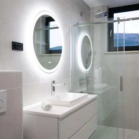 Holiday home Dreamy In Labin With Private Pool And Views