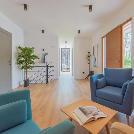 Dreamy In Labin With Private Pool And Views בית נופש לאבין